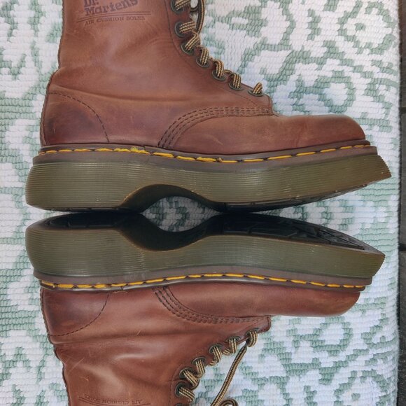 Vintage Dr. Martens thick sole boots - Picture 5 of 7